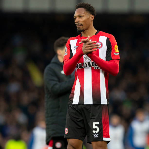 他已多次公 他已多次公